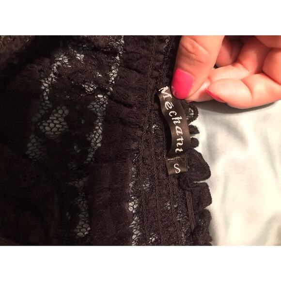 Small black lace see-thru top - Picture 3 of 3